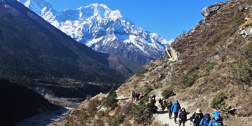 Trek to Dingboche.